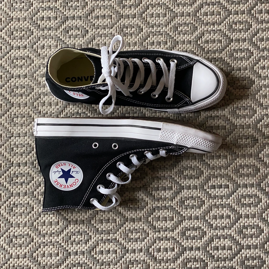 Svarta Converse 
