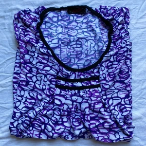 Skön tröja  - Materialet är lent och svalt