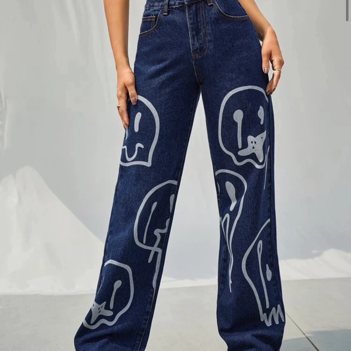 Mörkblå jeans