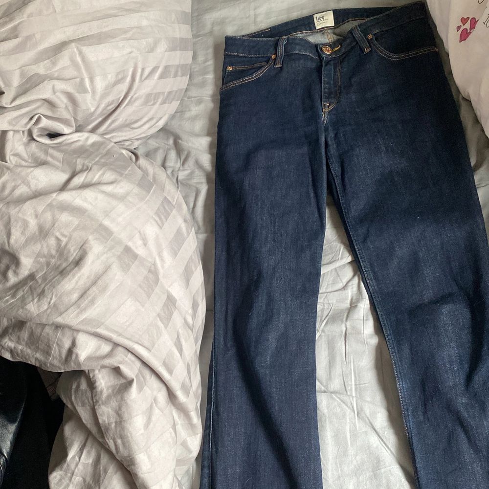 Supersnygga lee jeans, storlek 36. Jeans & Byxor.