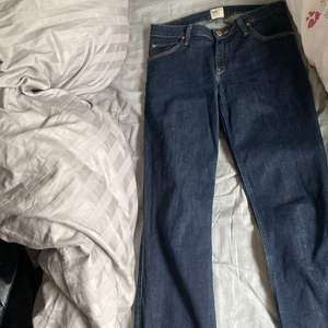 Supersnygga lee jeans, storlek 36