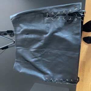 Skinnkjol - Rebecca Stella kjol, endast provad. 