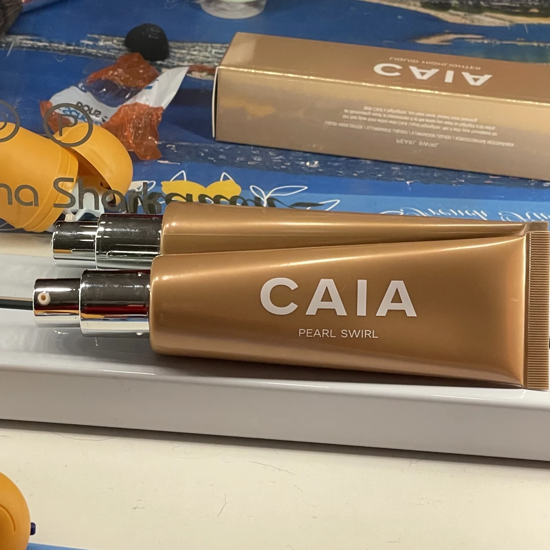 Caia liquid highlighter    https://caiacosmetics.se/sv/smink/ansiktssmink/highlighter/pearl-swirl - 28