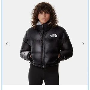 The north face nuptse jacket Strl S - Säljer nu denna jacka från The North face. ”Nuptse” Strl S  Iprincip i nyskick  Inköpspris 3299  Finns i Skellefteå, köparen står för frakten utanför Skellefteå.  