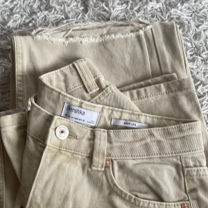 Bershka Wide leg - Wide leg , hög midja, nästan oanvända