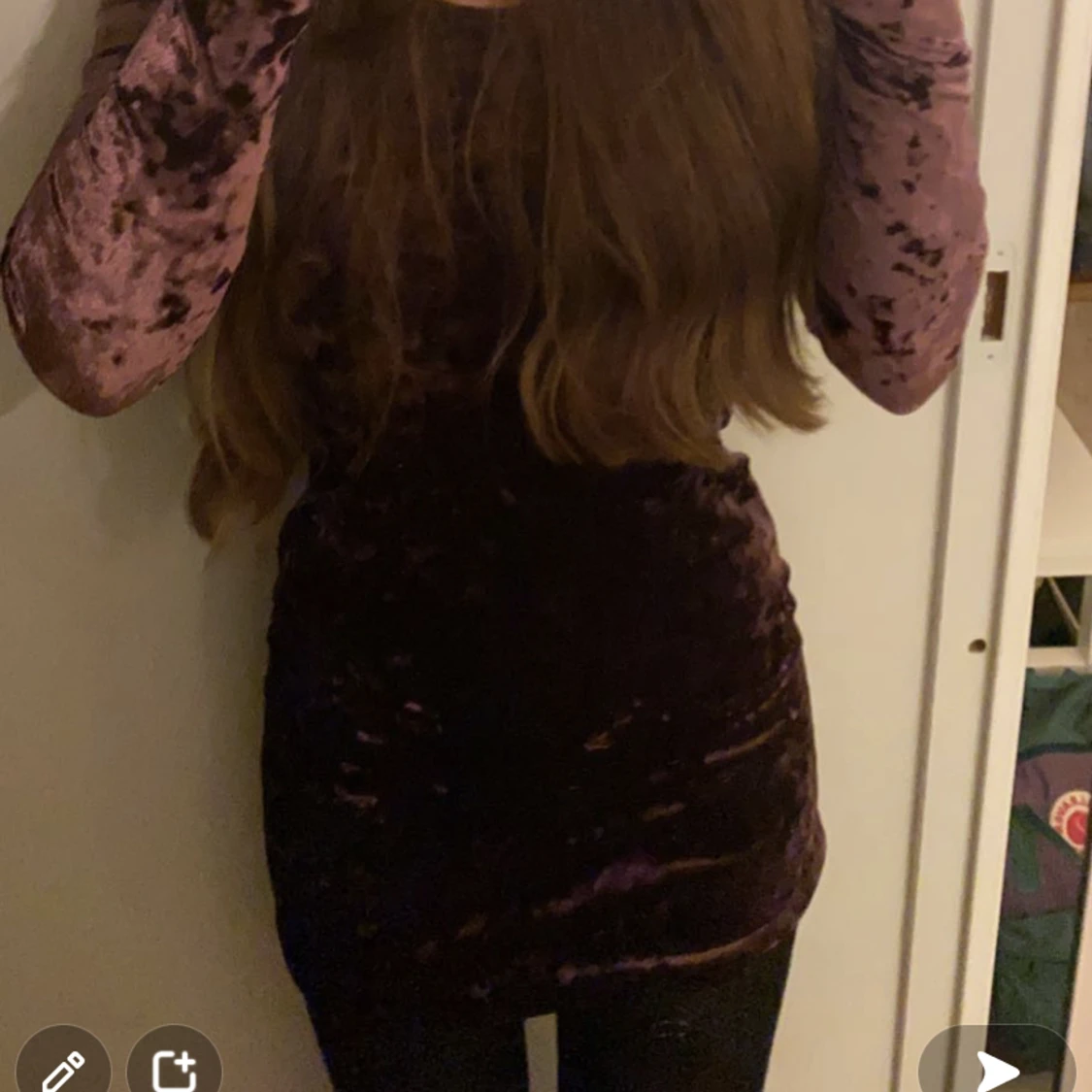 Lila långärmad sammets klänning  - 90