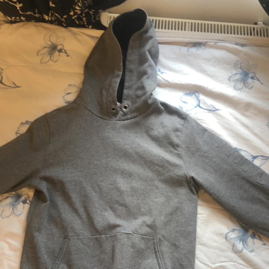 Hoodie grå