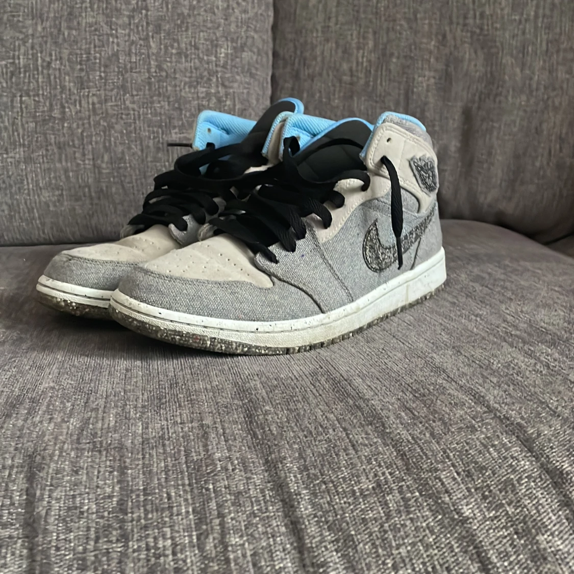 Air Jordan 1 Mid SE
