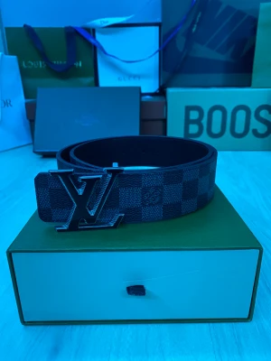 Louis vuitton belt  - Brand new louis vuitton belt used 1 time  Perfect condition  Size 95 with 2 extra holes