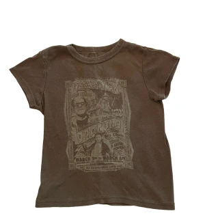 Brandy Melville äkta Dracula tröja - Jätte bra kvalitet, small - medium, jätte snygg, säljer pga ingen användning 
