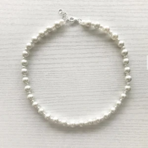 Emma Halsband 🫶🏼 Nytt halsband görs vid varje köp! - ~ Emma Halsband ~  100% handgjord av vaxade pärlor DM:a vid intresse💕