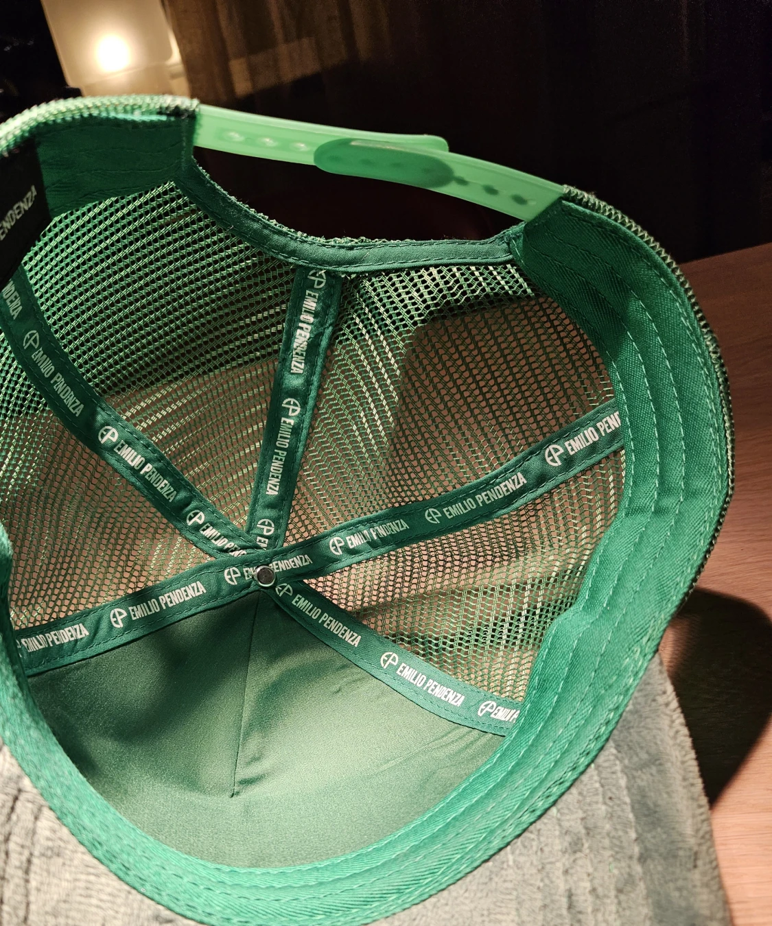 Emilia Pendenza Velvet Keps - 90