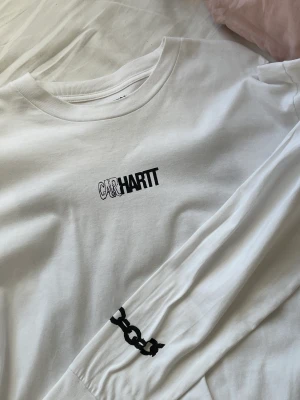 Carrhart tröja - Intressekoll på den här fina Carrhart tröjan, i ett väldigt fint skick!