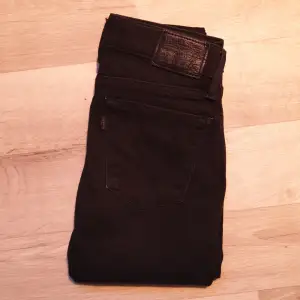 Levis super skinny 