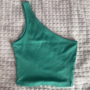 One shoulder topp - Köpte från Shein, jätte fin