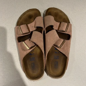 Birkenstock mocka  - Rosa mocka birkenstock säljes pga används sällan pga fel storlek!!💕