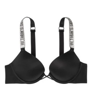 Victoria secret bh - Säljer mina helt oanvända Victoria secret push bh i storlek 32C då jag ej gilla passformen på mig o tiden att lämna tillbaka hade gått ut, Nypris 840 säljer för 500