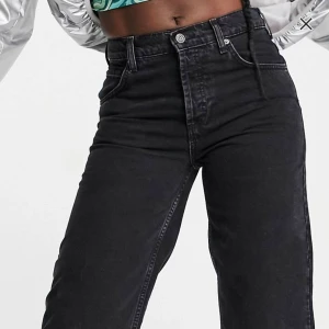 Mid rise jeans - Jättefina jeans som ej passade mig tyvärr:( De är storlek W26 L32