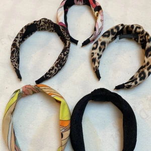 Diamdem - Alla diadem skaffa min mamma mig häromdan men känner att jag inte riktigt vill ha dem leopard :50kr alla andra 30kr alla för 110