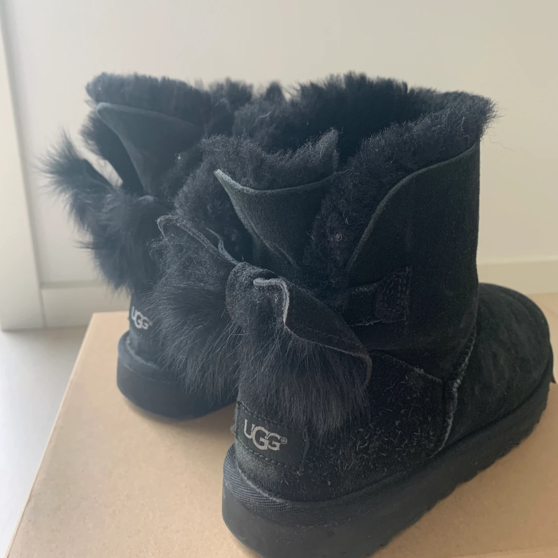 Uggs  - 90
