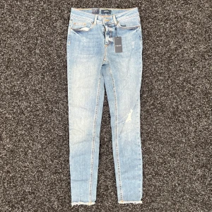 Nya jeans pieces   - Helt nya jeans från pieces, stl s