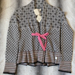 Odd Molly kofta ny med tagg - Säljer en Kofta från ODD MOLLY.  Storlek: 0 (XS) Ny med tagg. Perfekt till hösten🍂🍁