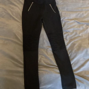 Leggings svarta - Leggings svarta, inte alls använda 