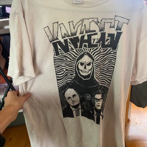 Knægt T-shirt - Knægt merch i fint skick!