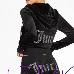 550kr size s  - Socker en svart hel juicy set med koftan och byxorna 