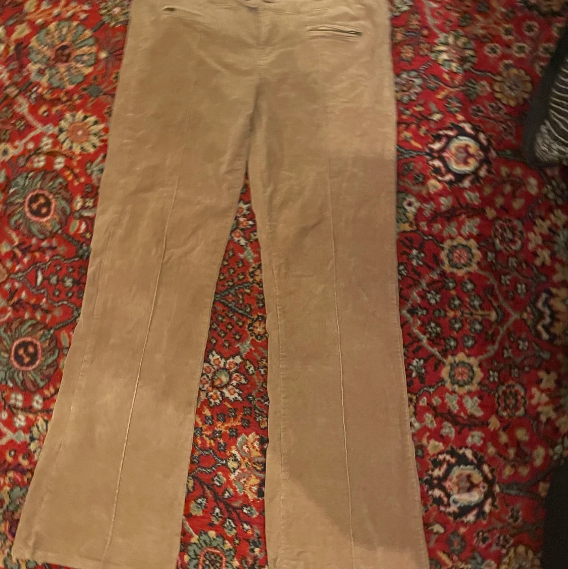 Bruna lågmidjade byxor - 91