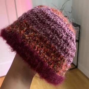 Benie 💜💕 - För för den här gulliga benie mössan perfekt nu till hösten ☺️💕💜 finns en video uppe på min  tik tok - attract1999