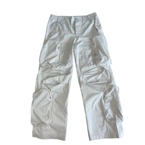 Cargo Pants  - Selling white cargo pants  8/10, wore them no more than 5 times Size L  For measurements and additional photos text me Half of the funds go to help Ukraine🇺🇦 🇸🇪