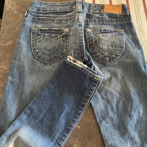 True Religion - True Religion som köptes i USA när jag var 13, storlek 26. Lite korta på benen