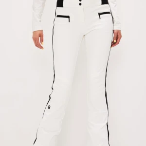 Randy W pant 8848 - Skidbyxor från 8848 i modellen Randy W pant och färgen Mint. De är väldigt ljusblå/babyblå i verkligheten. Heeelt nya och aldrig använda pga för små. Lappen är dock avklippt. Nypris 2000 kr. Storlek 38.