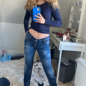 Dsquared2  - Säljer mina Dsquared jeans då de inte kommer till användning. Super bra skick💕