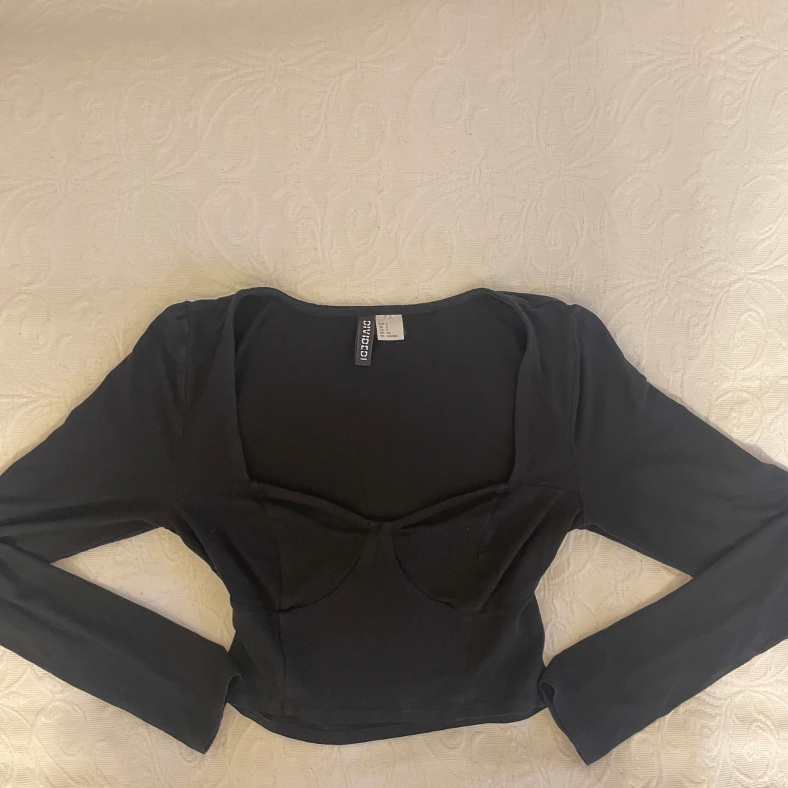 Svart långärmad croptop  - 90