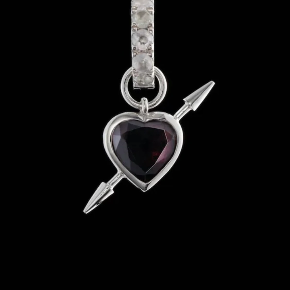 Maria Nilsdotter rebel love earing 💘 - 90