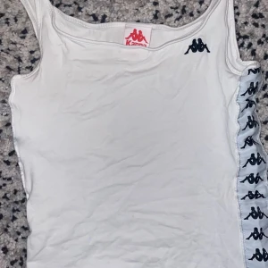 Kappa linne  - Jätte fint linne från kappa som tyvärr inte kommer till användning, kommer inte ihåg vad jag köpte för… Men priset kan diskuteras!💕frakten är de alltid köparen som betalar💕