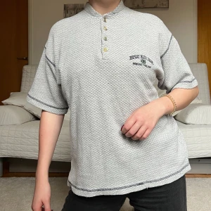 Replay T-shirt  - Säljer denna t-shirt från Replay i storlek M❤️