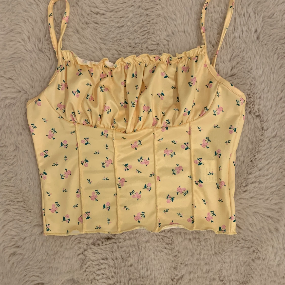 🌼Gullig topp🌼 - 90