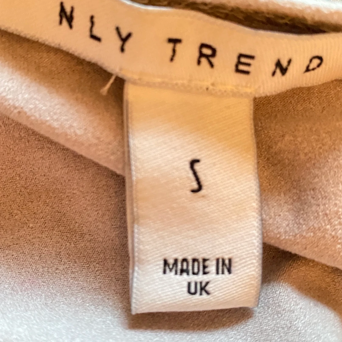 Mocca beige klänning - 91