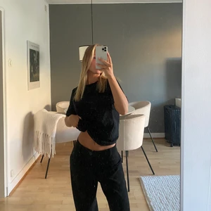 Kostymbyxor - Säljer dessa kostymbyxor från zara, är alldeles för långa på mig som är 157, går såklart att sy upp men passar någon som är ca 165