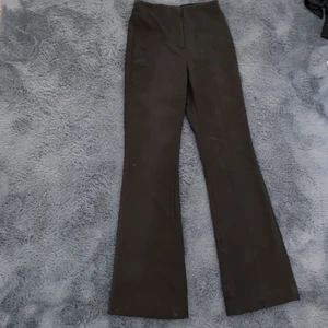 Kostymbyxor - Aldrig ägt kostymbyxor som sitter lika bra som dessa, men tyvärr har dom blivit för korta på mig som är 170