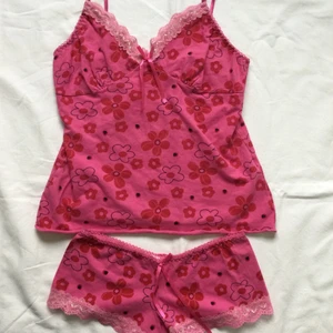 Linne - Söt linne med tillhörande shorts, passar till xs-s