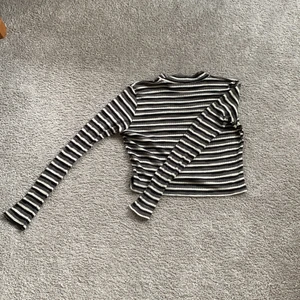 Randig magtröja  - Randig magtröja från new yorker 