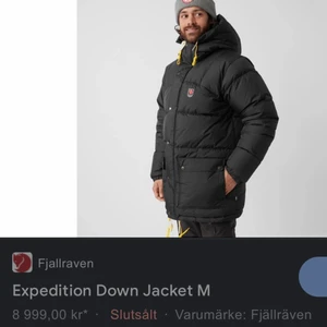 fjällräven jacka - säljer min jättefina, nästintill oanvända, fjällräven jacka i den tjockare modellen (nypris 8.999kr)!!! Jättefin och bekväm samt omöjlig att frysa i ;) Herrmodell men passar mig som vanligtvis har S i jackor, däremot är den något stor (men så är modellen)