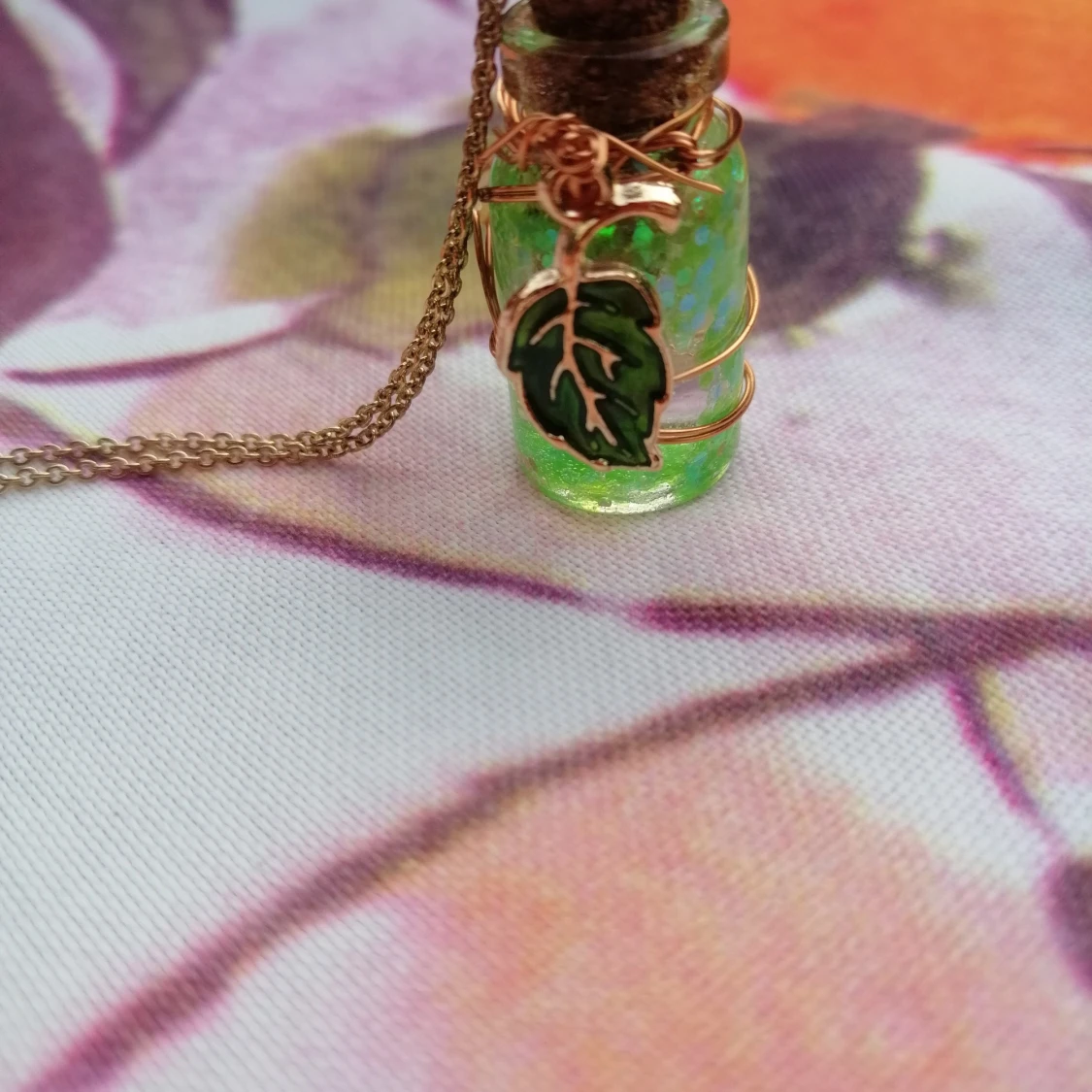 Kette 46 cm, flaska 3,5 cm - 91