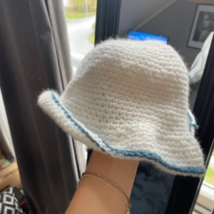 Virkad mössa - Finvirkad mössa