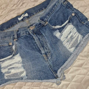 Bikbok shorts - Shorts