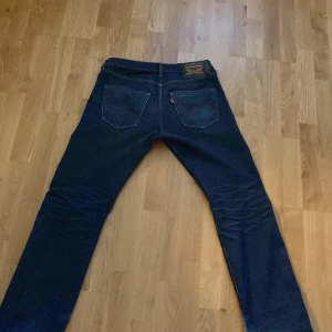 Levis 501 - Levis Jeans s32 i bra skick 